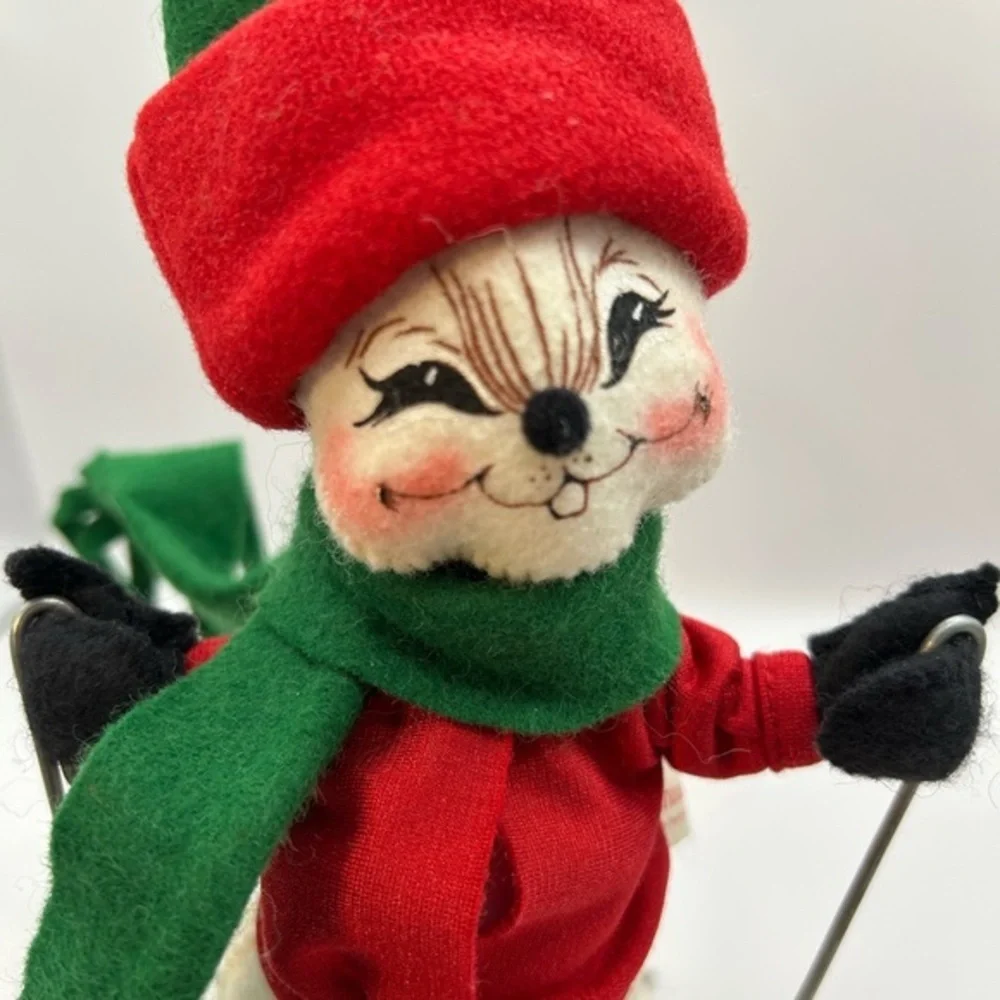 Skiing Christmas Mouse 2002